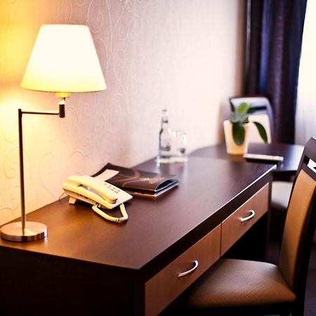 Hotel Cztery Pory Roku Głogów Małopolski Exteriér fotografie