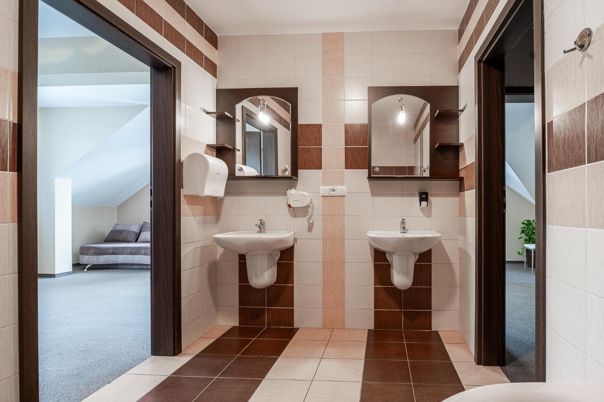 Hotel Cztery Pory Roku Głogów Małopolski Exteriér fotografie