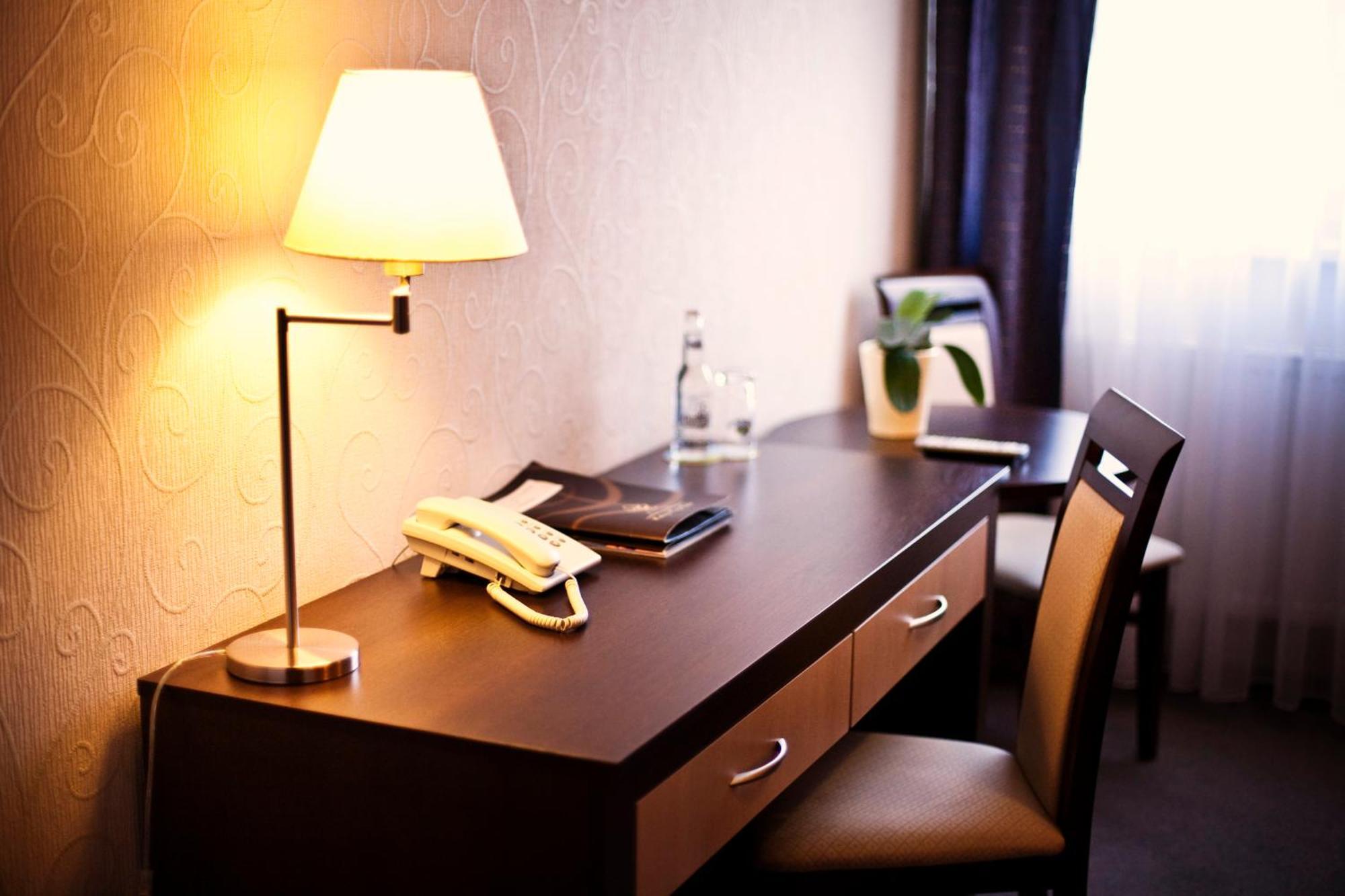 Hotel Cztery Pory Roku Głogów Małopolski Exteriér fotografie
